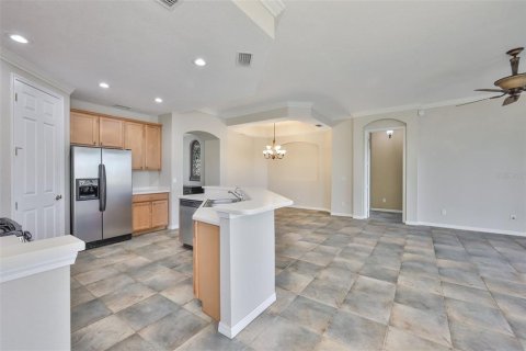 Condo in Sun City Center, Florida, 3 bedrooms  № 2093235 - photo 17