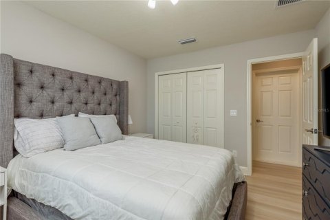 House in Land O' Lakes, Florida 4 bedrooms, 224.27 sq.m. № 1882773 - photo 18