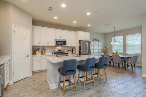 House in Land O' Lakes, Florida 4 bedrooms, 224.27 sq.m. № 1882773 - photo 7