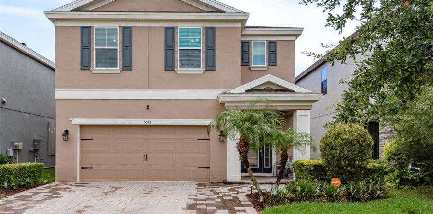 House in Land O' Lakes, Florida 4 bedrooms, 224.27 sq.m. № 1882773