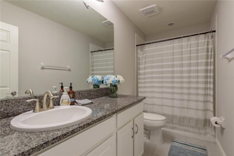 House in Land O' Lakes, Florida 4 bedrooms, 224.27 sq.m. № 1882773 - photo 19