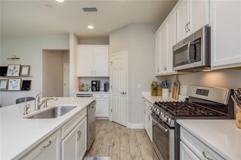 House in Land O' Lakes, Florida 4 bedrooms, 224.27 sq.m. № 1882773 - photo 9