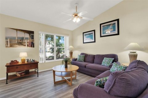 Casa en venta en Davenport, Florida, 4 dormitorios, 179.21 m2 № 1648243 - foto 4
