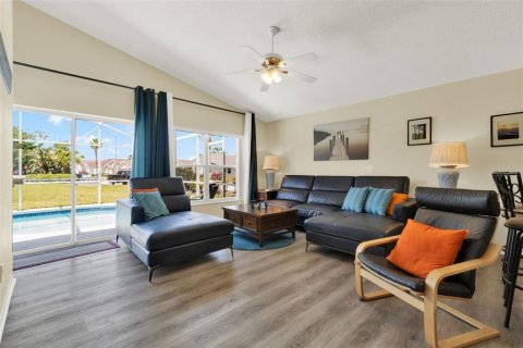 Casa en venta en Davenport, Florida, 4 dormitorios, 179.21 m2 № 1648243 - foto 6