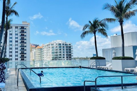 Condominio en venta en Fort Lauderdale, Florida, 2 dormitorios, 123.47 m2 № 2025881 - foto 12