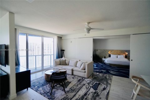 Condominio en venta en Fort Lauderdale, Florida, 2 dormitorios, 123.47 m2 № 2025881 - foto 14