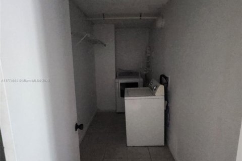 Condo in Homestead, Florida, 2 bedrooms № 1937801 - photo 26