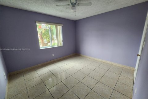 Condo in Homestead, Florida, 2 bedrooms № 1937801 - photo 23