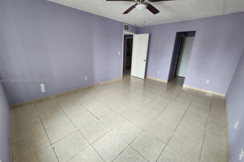 Condo in Homestead, Florida, 2 bedrooms № 1937801 - photo 13