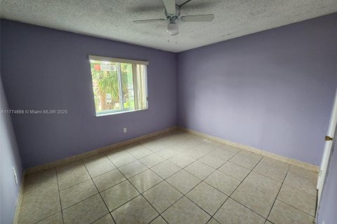 Condo in Homestead, Florida, 2 bedrooms № 1937801 - photo 22