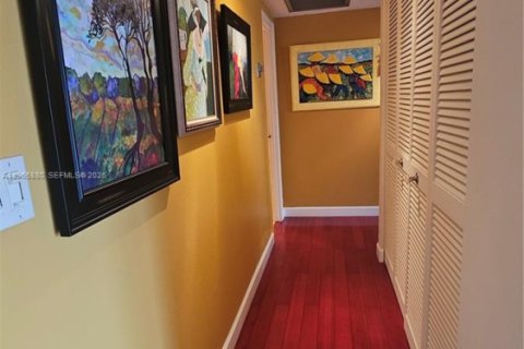 Купить кондоминиум в Халландейл-Бич, Флорида 2 спальни, 115.2м2, № 2029095 - фото 13