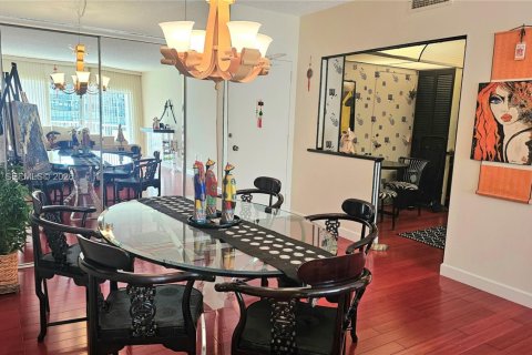 Купить кондоминиум в Халландейл-Бич, Флорида 2 спальни, 115.2м2, № 2029095 - фото 3