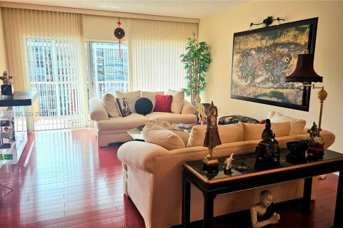 Купить кондоминиум в Халландейл-Бич, Флорида 2 спальни, 115.2м2, № 2029095 - фото 9