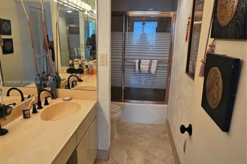 Купить кондоминиум в Халландейл-Бич, Флорида 2 спальни, 115.2м2, № 2029095 - фото 26