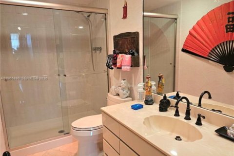 Купить кондоминиум в Халландейл-Бич, Флорида 2 спальни, 115.2м2, № 2029095 - фото 15