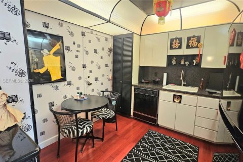 Купить кондоминиум в Халландейл-Бич, Флорида 2 спальни, 115.2м2, № 2029095 - фото 7