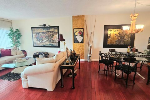 Купить кондоминиум в Халландейл-Бич, Флорида 2 спальни, 115.2м2, № 2029095 - фото 12