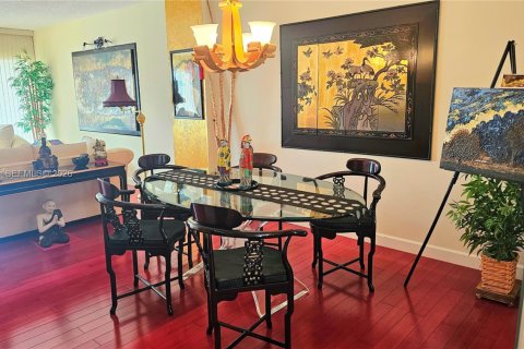 Купить кондоминиум в Халландейл-Бич, Флорида 2 спальни, 115.2м2, № 2029095 - фото 4