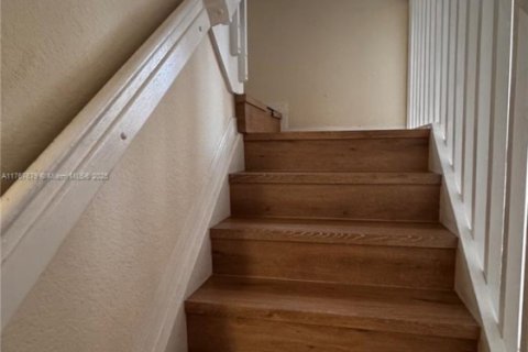 Townhouse in Pembroke Pines, Florida 3 bedrooms, 129.69 sq.m. № 1985586 - photo 14