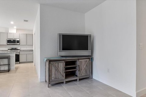 Casa en venta en North Port, Florida, 4 dormitorios, 171.87 m2 № 1717575 - foto 8