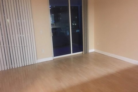 Condominio en venta en Miami, Florida, 1 dormitorio, 58.53 m2 № 10967 - foto 4