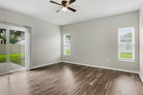 Villa ou maison à vendre à Poinciana, Floride: 3 chambres, 152.36 m2 № 2324245 - photo 17