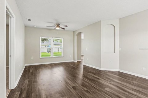Villa ou maison à vendre à Poinciana, Floride: 3 chambres, 152.36 m2 № 2324245 - photo 2