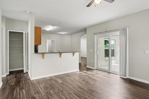 Villa ou maison à vendre à Poinciana, Floride: 3 chambres, 152.36 m2 № 2324245 - photo 16