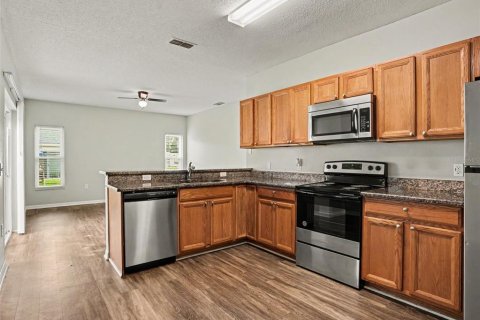 Villa ou maison à vendre à Poinciana, Floride: 3 chambres, 152.36 m2 № 2324245 - photo 3