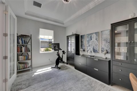Купить виллу или дом в Аполло-Бич, Флорида 11 комнат, 312.34м2, № 1656869 - фото 8