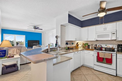 Copropriété à vendre à New Port Richey, Floride: 3 chambres, 141.68 m2 № 2410192 - photo 6