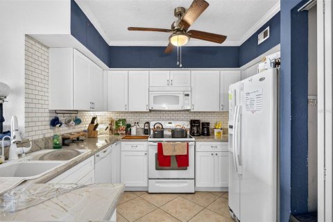 Copropriété à vendre à New Port Richey, Floride: 3 chambres, 141.68 m2 № 2410192 - photo 8