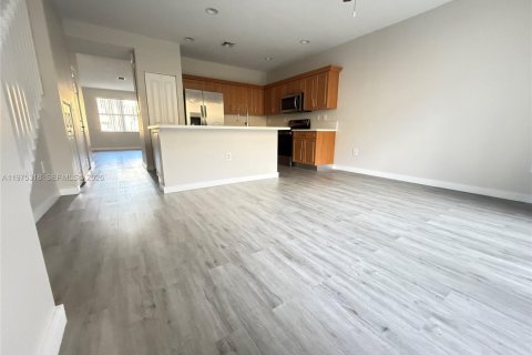 Touwnhouse à louer à Homestead, Floride: 3 chambres, 147.16 m2 № 2046236 - photo 9