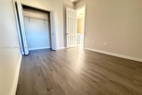 Touwnhouse à louer à Homestead, Floride: 3 chambres, 147.16 m2 № 2046236 - photo 14