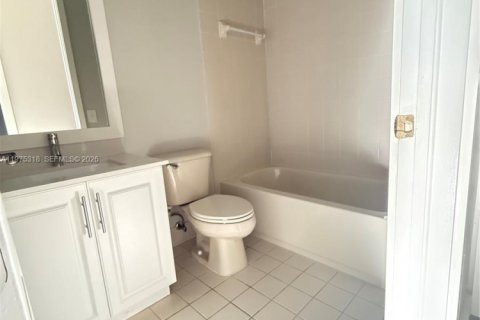 Touwnhouse à louer à Homestead, Floride: 3 chambres, 147.16 m2 № 2046236 - photo 15