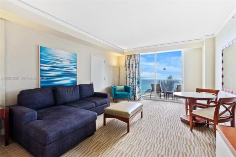 Hôtel, hôtellerie à vendre à Sunny Isles Beach, Floride: 61.69 m2 № 2170840 - photo 9