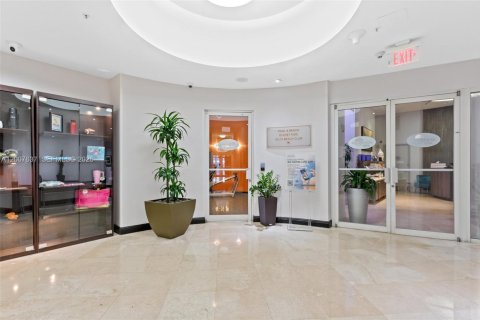Hôtel, hôtellerie à vendre à Sunny Isles Beach, Floride: 61.69 m2 № 2170840 - photo 25