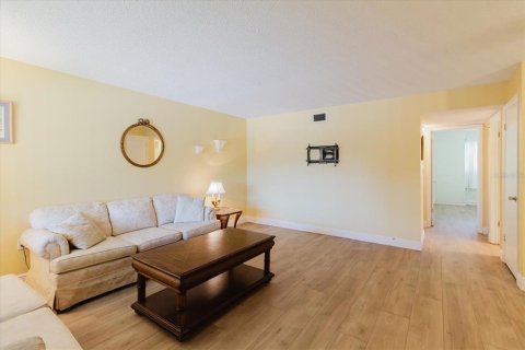Copropriété à vendre à Clearwater, Floride: 2 chambres, 80.82 m2 № 2100290 - photo 10