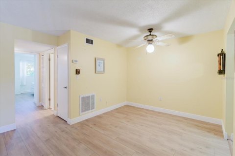 Copropriété à vendre à Clearwater, Floride: 2 chambres, 80.82 m2 № 2100290 - photo 14