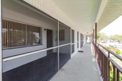 Copropriété à vendre à Clearwater, Floride: 2 chambres, 80.82 m2 № 2100290 - photo 5