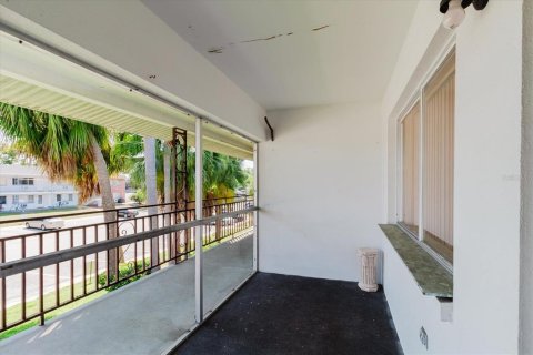 Copropriété à vendre à Clearwater, Floride: 2 chambres, 80.82 m2 № 2100290 - photo 8