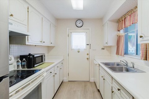 Copropriété à vendre à Clearwater, Floride: 2 chambres, 80.82 m2 № 2100290 - photo 17