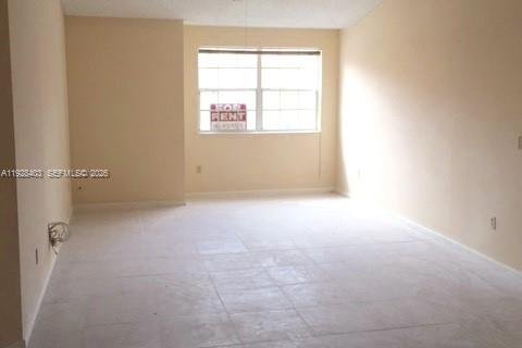 Copropriété à louer à Hialeah, Floride: 1 chambre, 72.65 m2 № 2154444 - photo 9