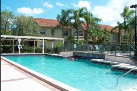 Copropriété à louer à Hialeah, Floride: 1 chambre, 72.65 m2 № 2154444 - photo 12