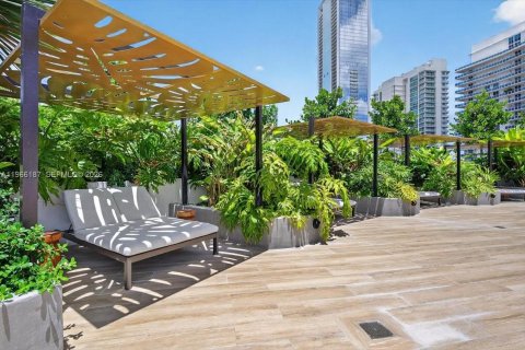 Copropriété à louer à Miami, Floride: 3 chambres, 163.51 m2 № 2028353 - photo 16