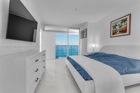 Copropriété à louer à Miami, Floride: 3 chambres, 163.51 m2 № 2028353 - photo 2