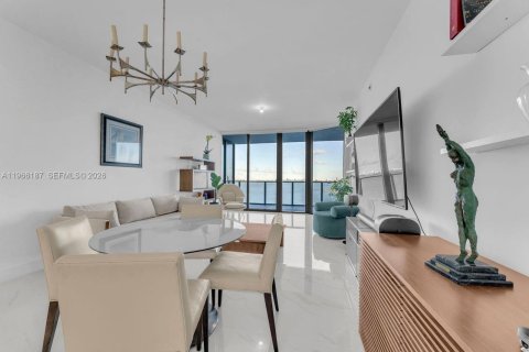 Copropriété à louer à Miami, Floride: 3 chambres, 163.51 m2 № 2028353 - photo 7