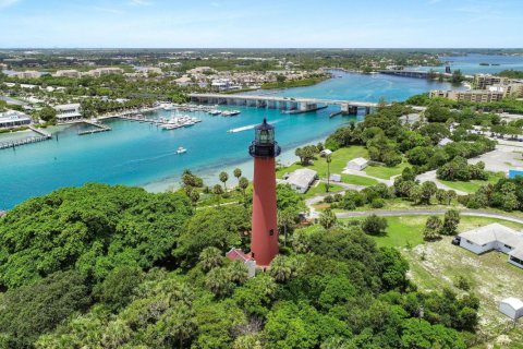 Condo in Jupiter, Florida, 2 bedrooms  № 1070254 - photo 1