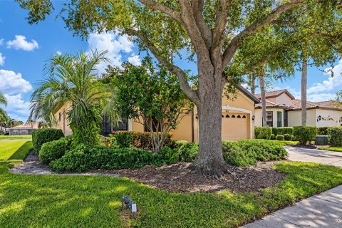 Casa en venta en Sarasota, Florida, 2 dormitorios, 171.03 m2 № 2424067 - foto 3