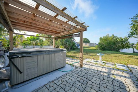 Villa ou maison à vendre à Port Charlotte, Floride: 3 chambres, 112.23 m2 № 2214107 - photo 30
